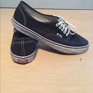 Black Vans Authentic